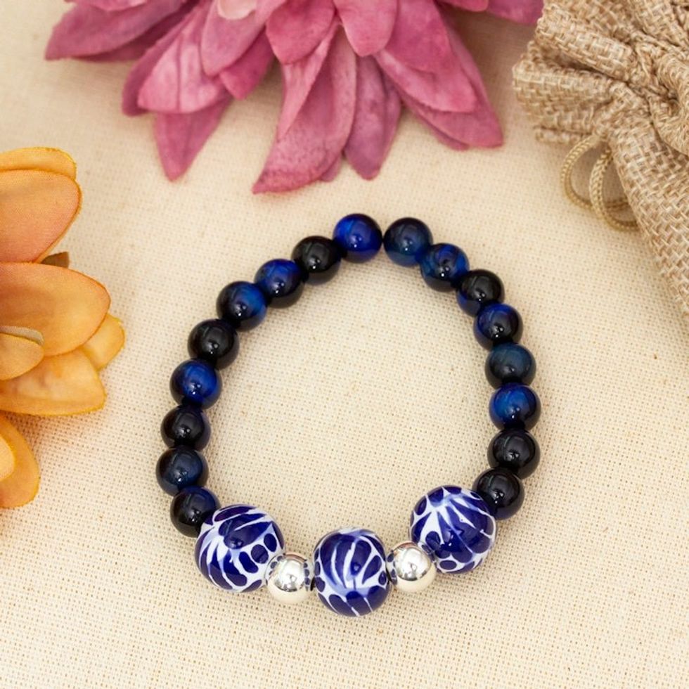 Mexican-Made Indigo Tiger's Eye and Ceramic Stretch Bracelet 'Indigo Garden'