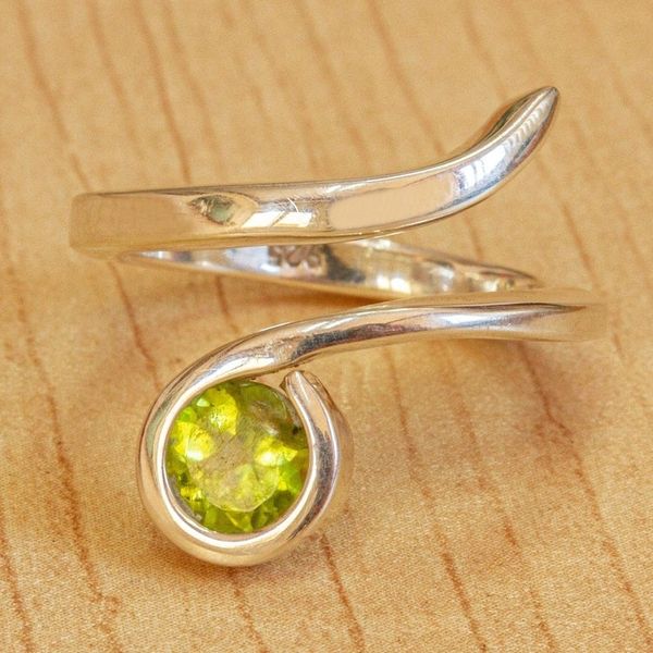 Alternate image for 925 Sterling Silver and Peridot Wrap Ring from Mexico Elora