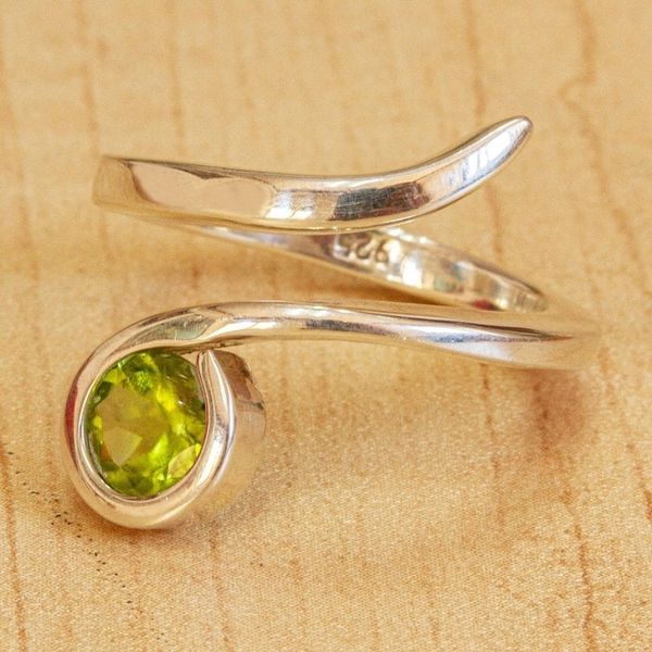 Alternate image for 925 Sterling Silver and Peridot Wrap Ring from Mexico Elora