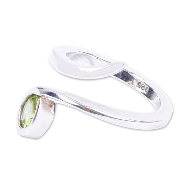 Alternate image for 925 Sterling Silver and Peridot Wrap Ring from Mexico Elora