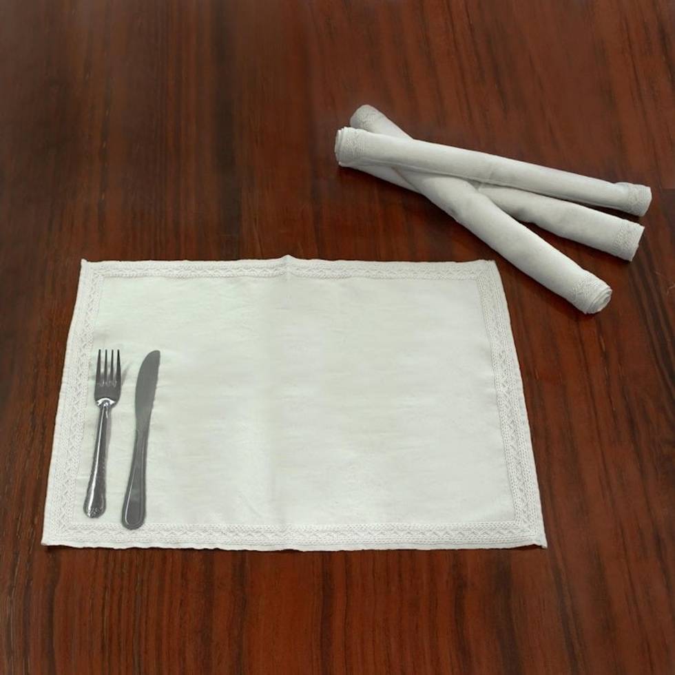 Alabaster White 100 Handwoven Cotton Placemats Set of 4 'Alabaster Classic'