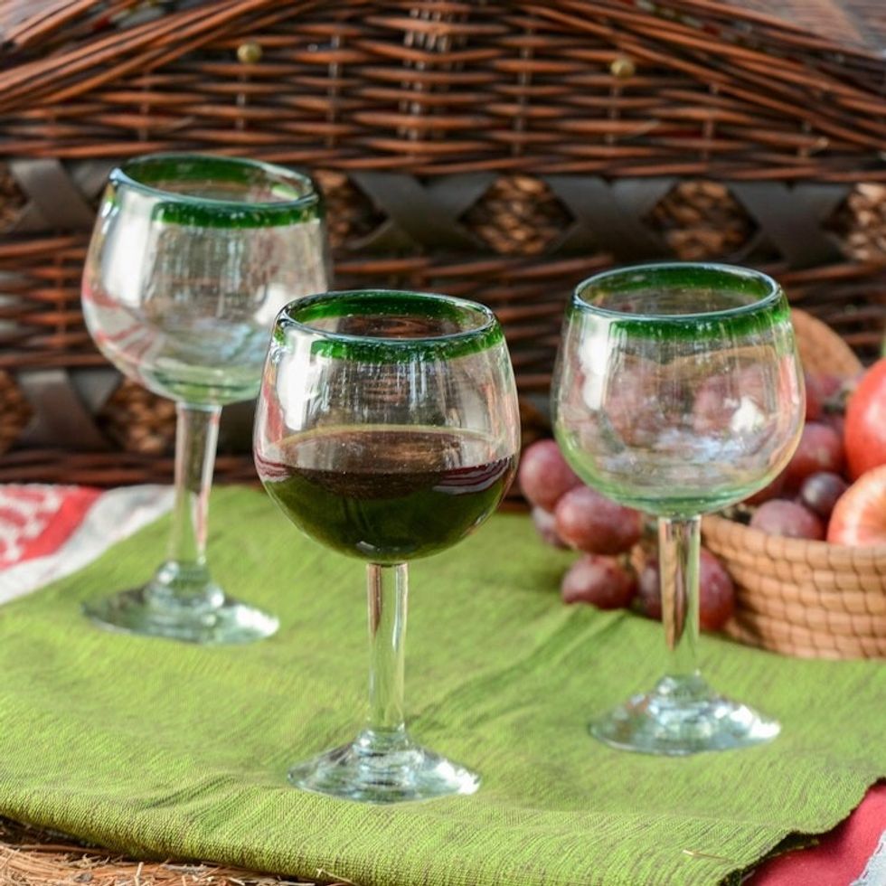 Hand Blown Green Rim Wine Glasses Set of 4 Mexico 'Lime Globe'