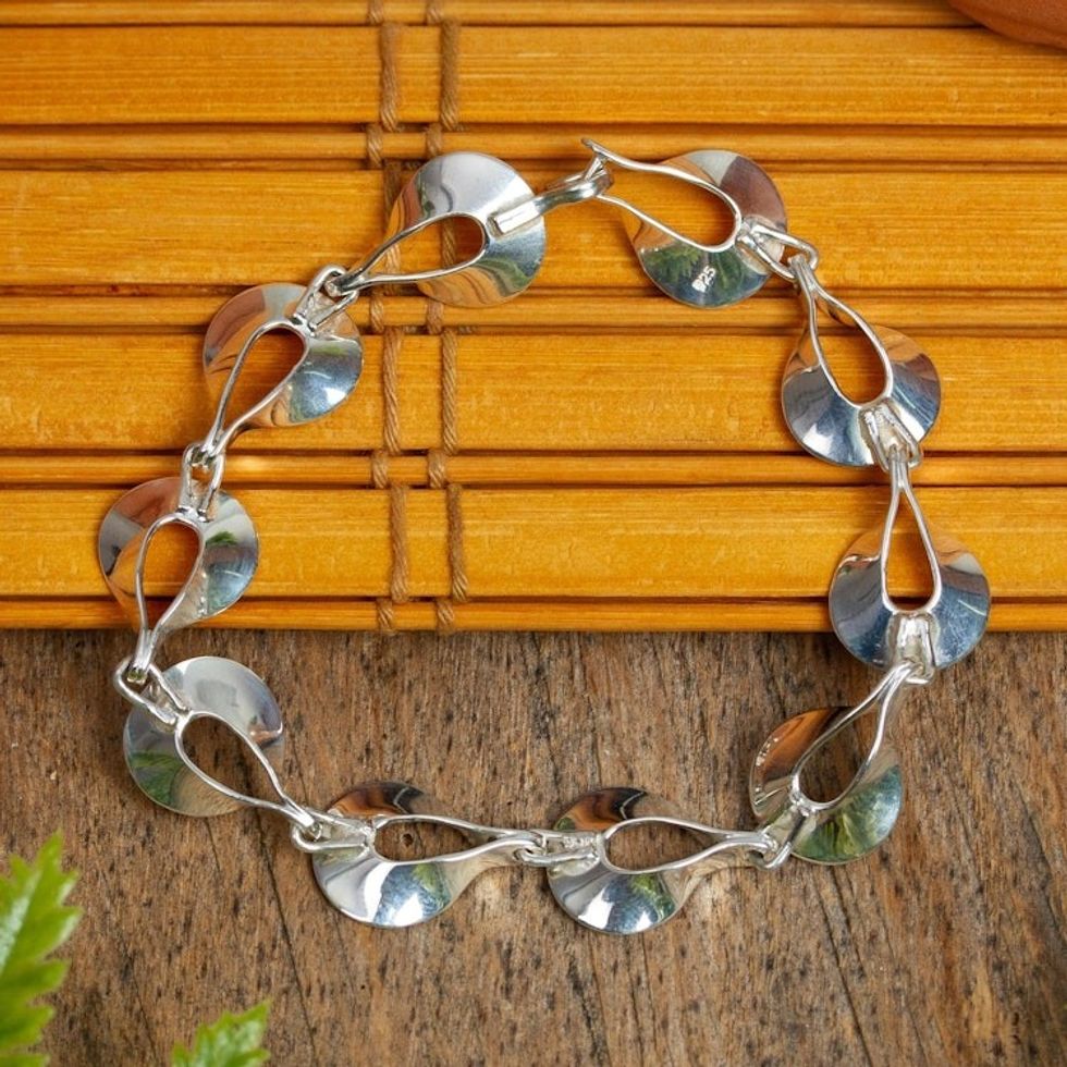 Artisan Crafted Women's Sterling Silver Link Bracelet 'Shining Dewdrops'