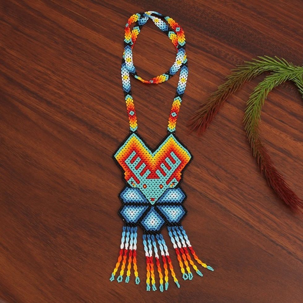 Colorful Deer-Themed Glass Beaded Pendant Necklace 'Splendorous Deer'