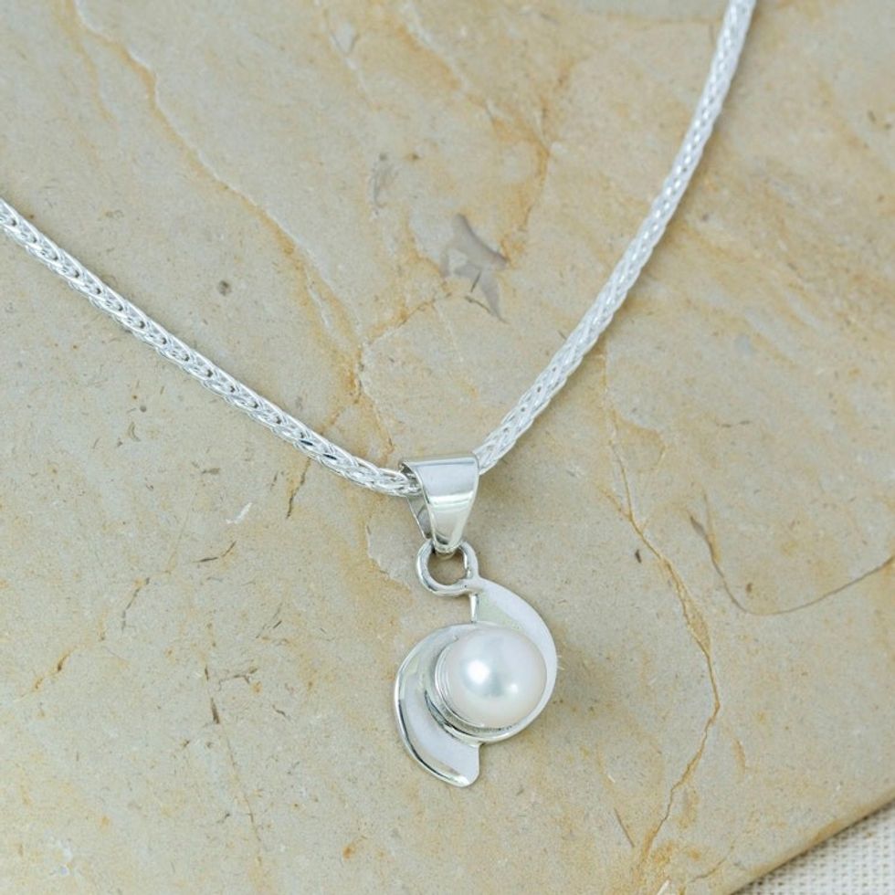 Fine Silver Cultured Pearl Necklace Handmade in Mexico 'Taxco Pinwheels'