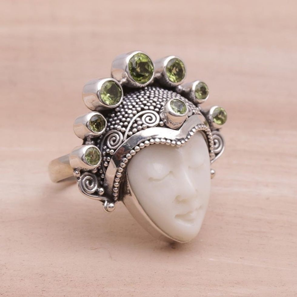 Peridot and Sterling Silver Face Cocktail Ring from Bali 'Sunshine Knight'