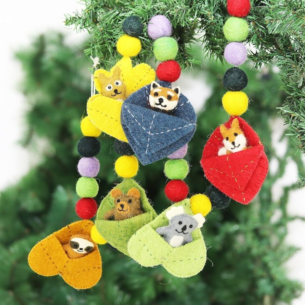 Animal Motif Wool Garland 'Yuletide Greetings'