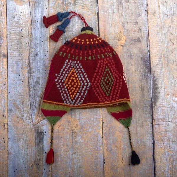 Alternate image for 100 Baby Alpaca Peruvian Cap With Ear Flaps and Tassels Cantuta Flower