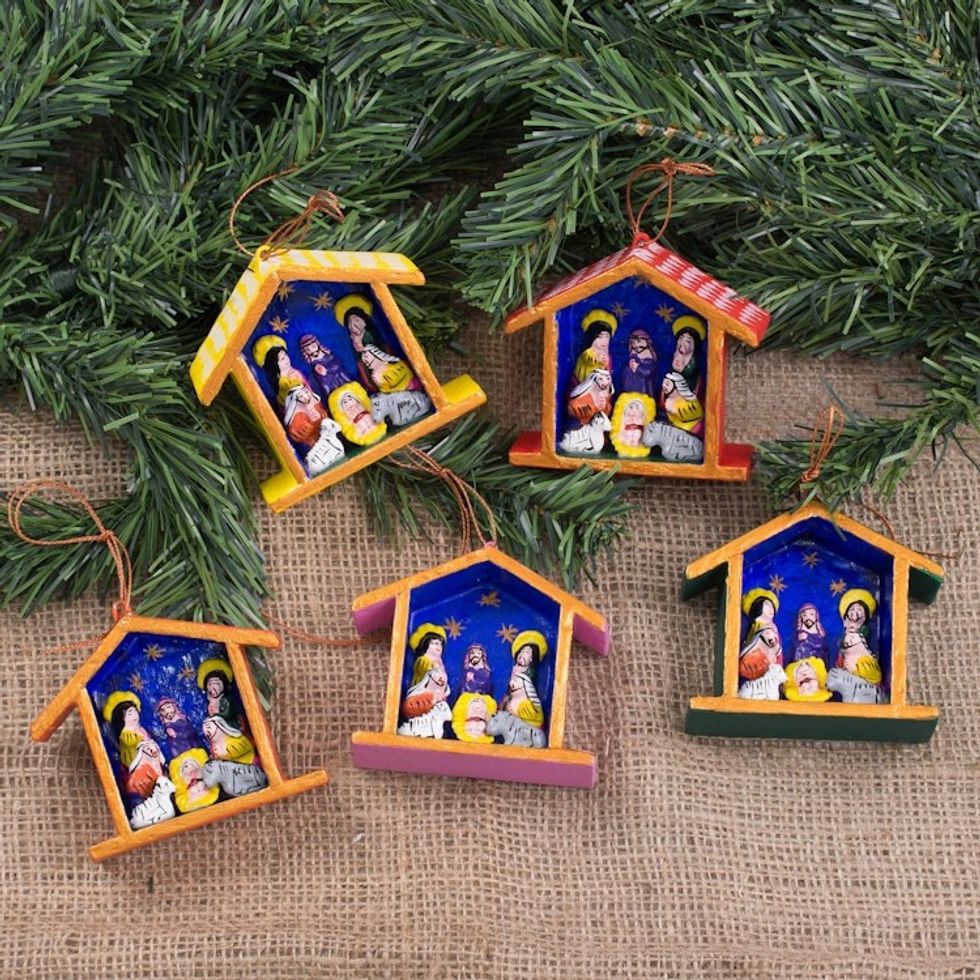 Ornaments Set of 5 'Huts'