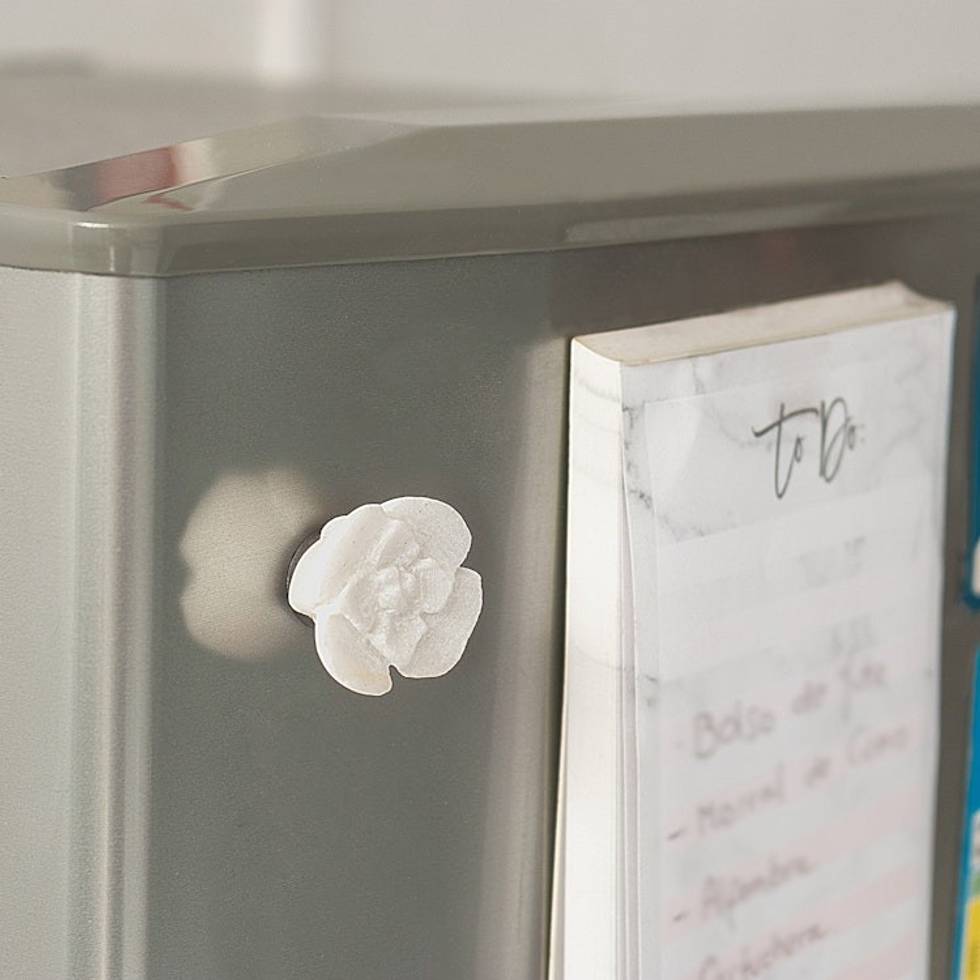 Alabaster Flower Hand-Carved Magnet from Peru 'Huamanga Bloom'