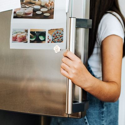 Alternate image for Alabaster Flower Hand-Carved Magnet from Peru Huamanga Bloom