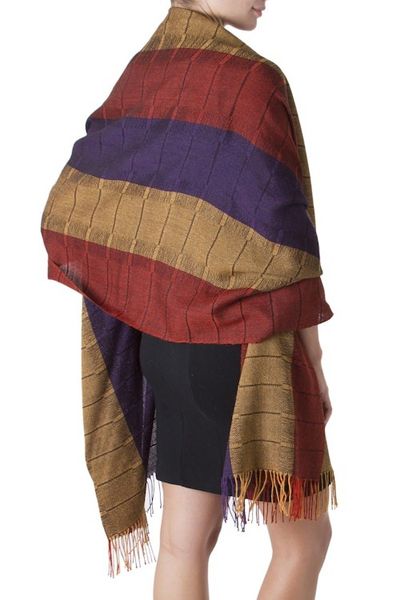 Alternate image for 100 alpaca shawl Dahlias of Tarma