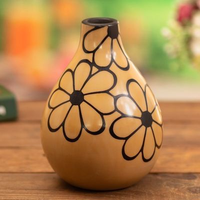 Alternate image for Chulucanas Ceramic Floral Decorative Vase Handmade in Peru Spring Flowers