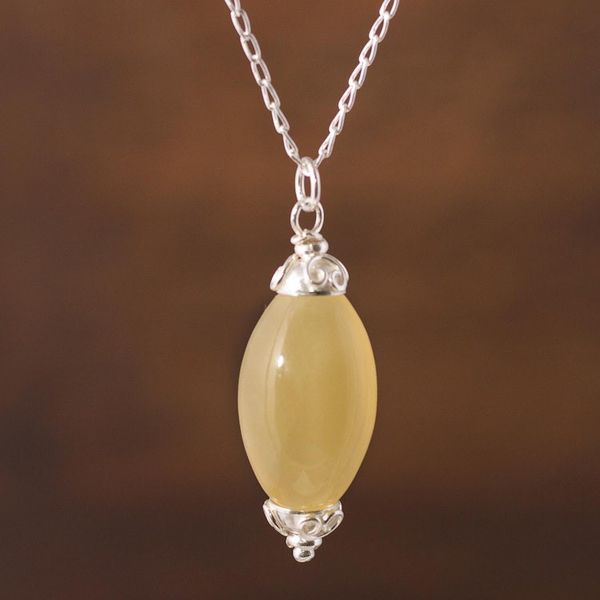 Alternate image for Yellow Onyx and Sterling Silver Pendant Necklace Miraflores Memories
