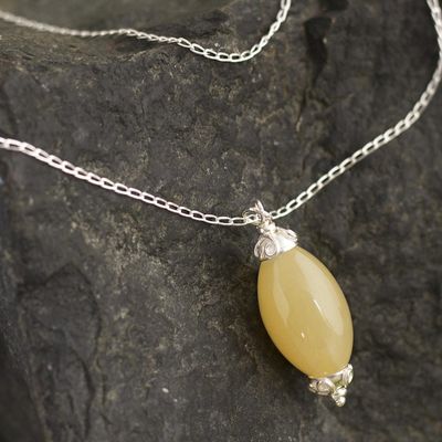 Alternate image for Yellow Onyx and Sterling Silver Pendant Necklace Miraflores Memories
