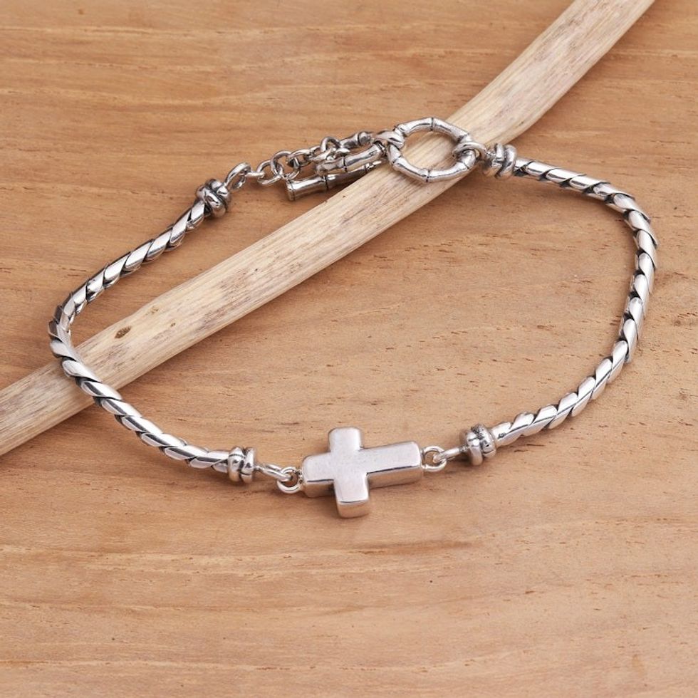 Sterling Silver Cross Pendant Bracelet 'Faith Above All'