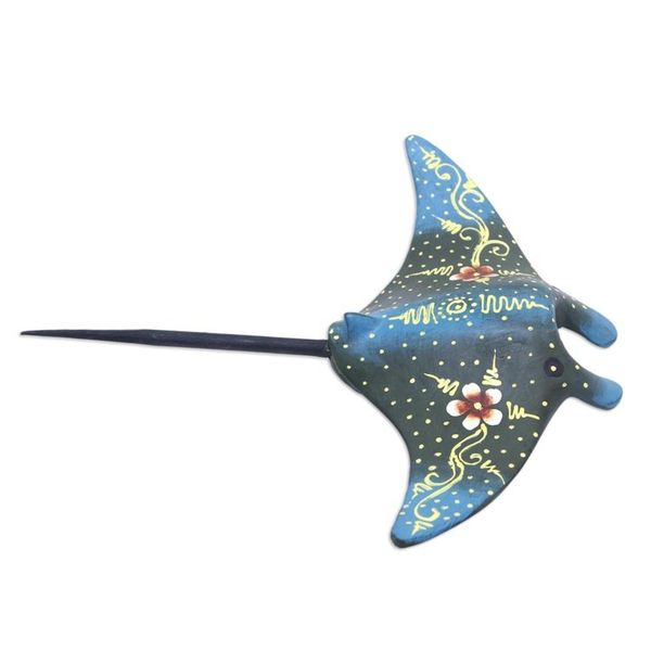 Alternate image for Indonesian Hand-carved Hand-painted Stingray Wood Figurine Divine Stingray
