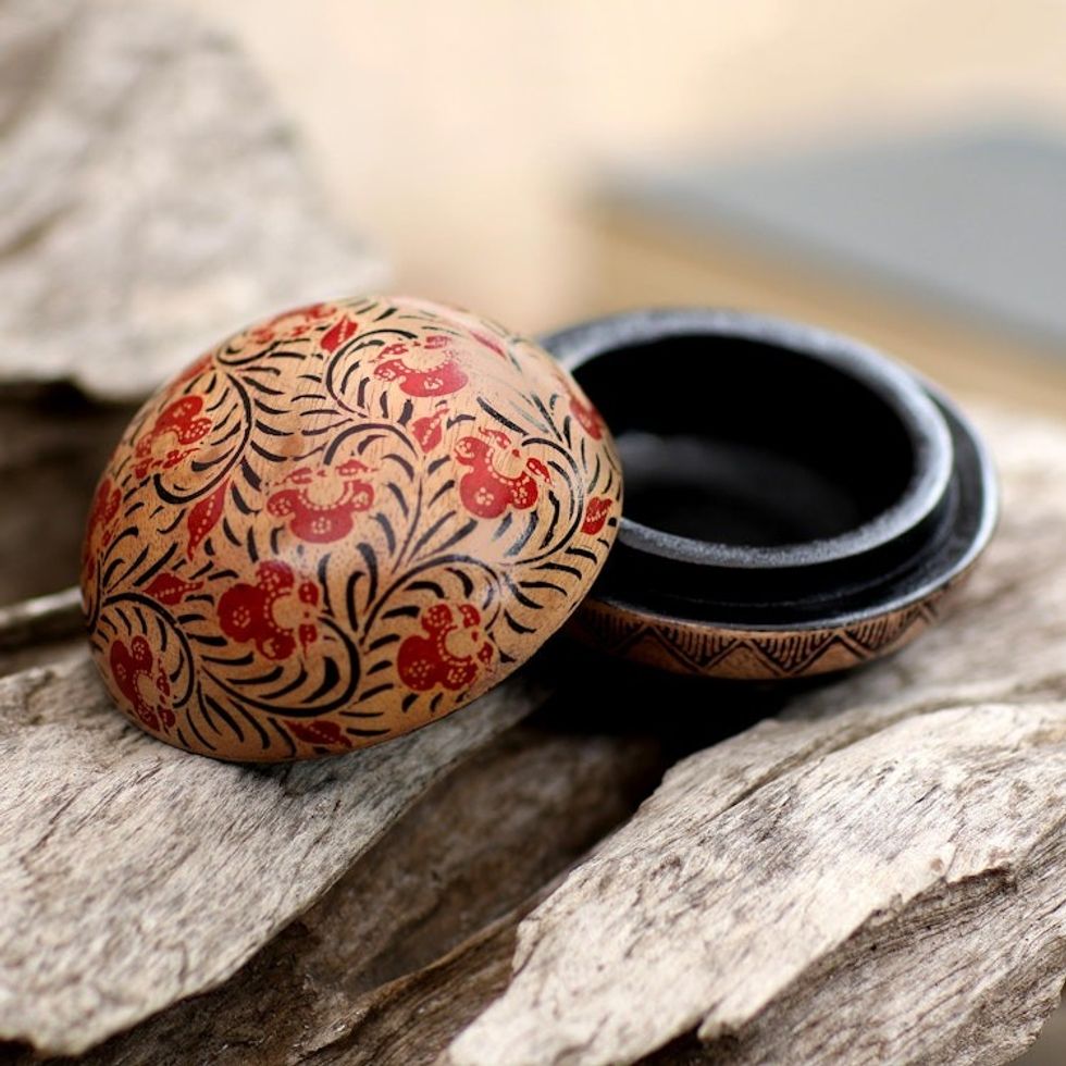 Balinese Round Wood Batik Decorative Box 'Batik Circle'