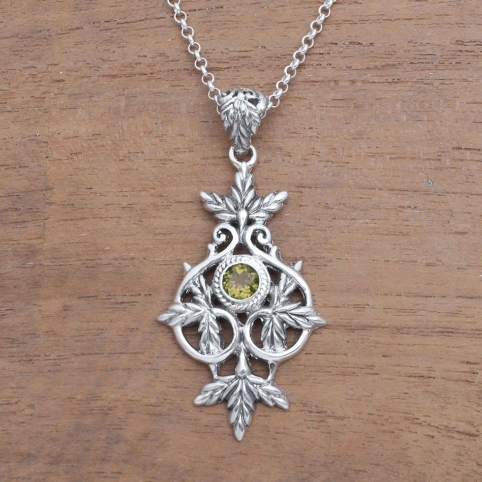 Wheat Motif Peridot Pendant Necklace from Bali 'Wheat Beauty'