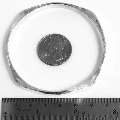 Alternate image for Art deco style hand-forged round bangle bracelet made from sturdy, six-gauge solid sterling silver round wire. Br162