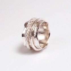 Image for Argentium Sterling Silver Spinner Ring Size 7.75 Ri296