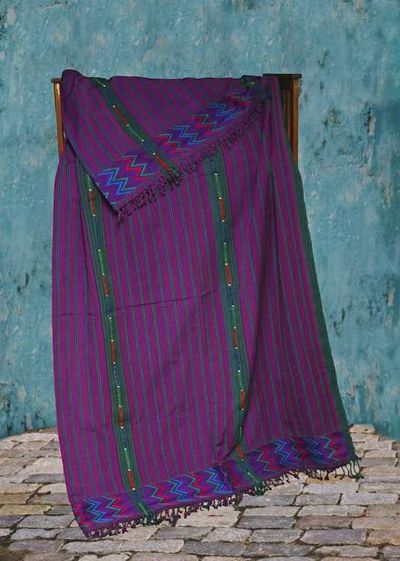 Alternate image for Handmade King Size Magenta Zacualpa Bedspread & Two Matching Throw Pillow Cover Set