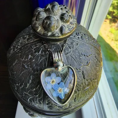 Alternate image for Pressed Flower Jewelry, Forget-Me-Not Heart Pendant, Quality Glass Necklace for Women