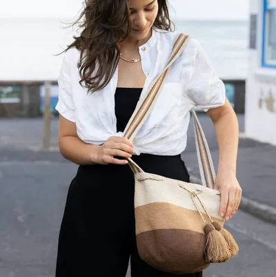 Alternate image for América