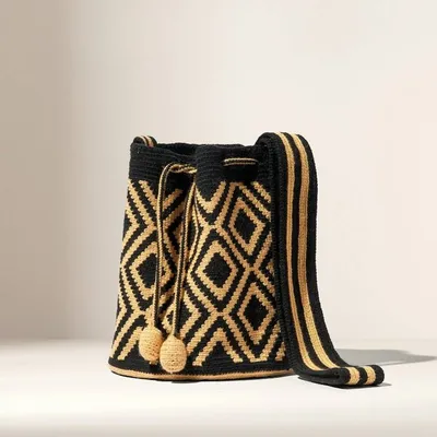 Alternate image for Luja Black