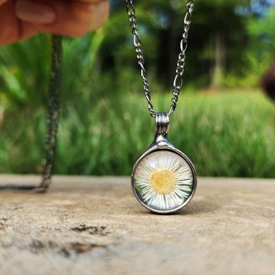 Alternate image for Daisy Necklace, Real Pressed Flower Jewelry, Handcrafted White Daisy, Gift for Nature Lover