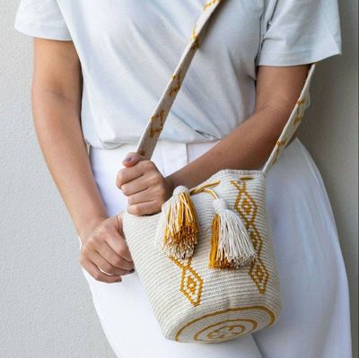 Alternate image for Cadena Beige