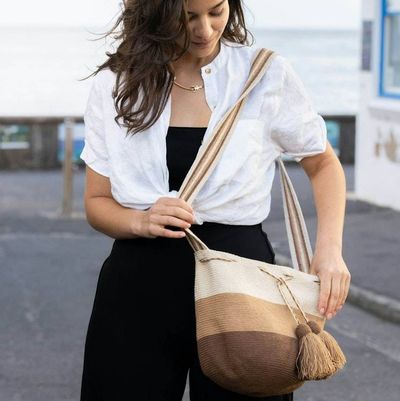 Alternate image for América