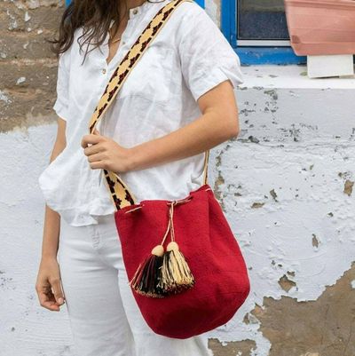 Alternate image for Roja