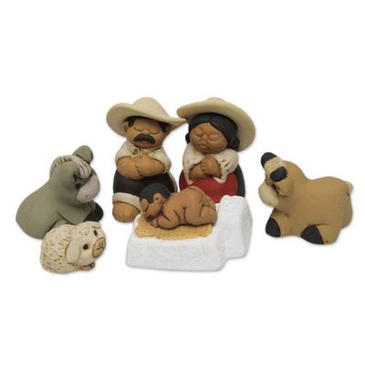 Alternate image for Peruvian-Made 7-Piece Ceramic Nativity Scene Painted by Hand Characato Born