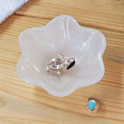 Alternate image for White Hand-Carved Natural Marble Six-Leaf Clover Catchall White Clover