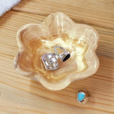 Alternate image for Six-Leaf Clover-Themed Hand-Carved Natural Marble Catchall Grey Clover