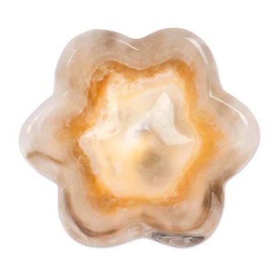 Alternate image for Six-Leaf Clover-Themed Hand-Carved Natural Marble Catchall Grey Clover