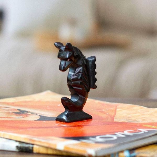 Alternate image for Marine-Themed Handmade Seahorse Marble Figurine in Black Enigma of Gallantry