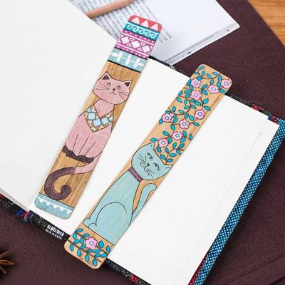 Alternate image for Hand-Painted Cat-Themed 2-Piece Longan Wood Bookmark Set Feline Literature