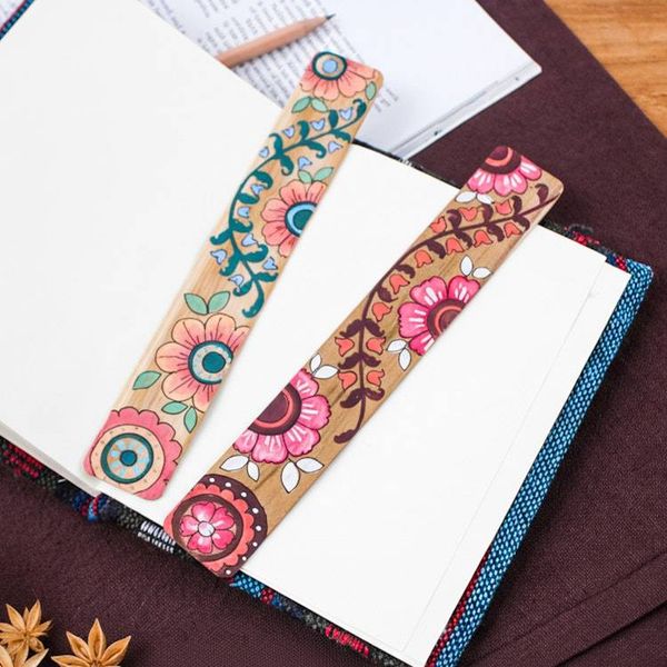 Alternate image for Spring-Themed Pink and Green 2-Piece Wooden Bookmark Set Primaveral Tales