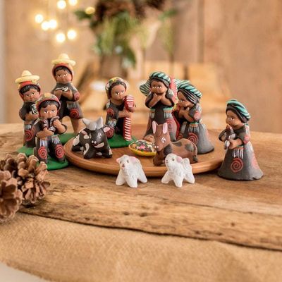 Alternate image for Ceramic nativity scene Set of 13 Totonicapan