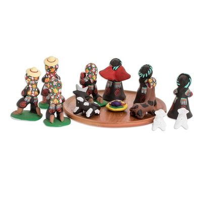 Alternate image for Ceramic nativity scene Set of 13 Totonicapan