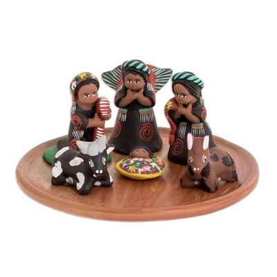 Alternate image for Ceramic nativity scene Set of 13 Totonicapan