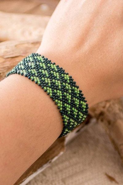 Alternate image for Heart-Themed Adjustable Handmade Beaded Wristband Bracelet Unbreakable Love