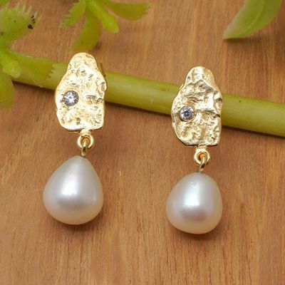 Alternate image for Gold-Plated Textured Cultured Pearl Cubic Zirconia Earrings Soft Glow