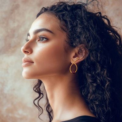 Alternate image for Semi-Abstract Gold-Plated Drop Earrings with Amethyst Gems Sagacious Ribbon