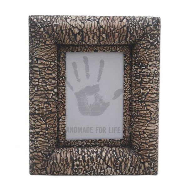 Alternate image for Wood and eggshell photo frame 4x6 Natures Charm in Black