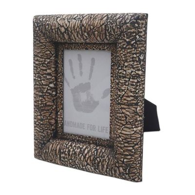 Alternate image for Wood and eggshell photo frame 4x6 Natures Charm in Black