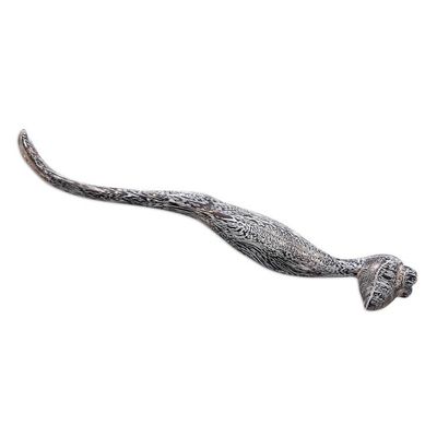 Alternate image for Whitewashed Suar Wood Gecko Back Scratcher from Bali Whitewashed Gecko Helper