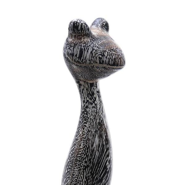 Alternate image for Whitewashed Suar Wood Gecko Back Scratcher from Bali Whitewashed Gecko Helper